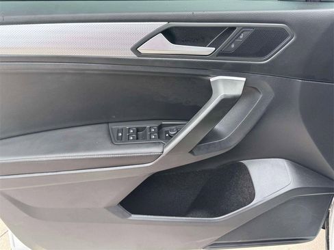 Used 2024 Volkswagen Tiguan S image 9