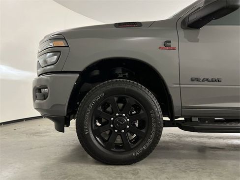 Used 2025 RAM 3500 Big Horn image 33