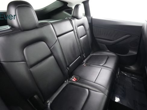 Used 2023 Tesla Model Y Long Range AWD/4WD image 5