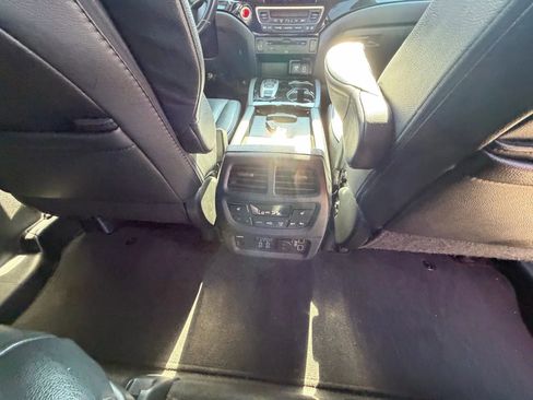 Used 2019 Honda Pilot Touring image 30