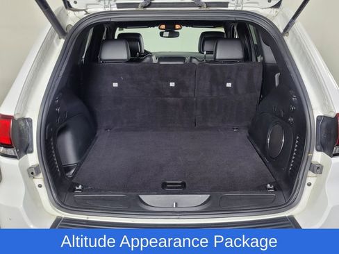 Used 2022 Jeep Grand Cherokee Laredo X image 11