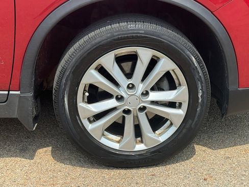 Used 2016 Nissan Rogue SV FWD image 8