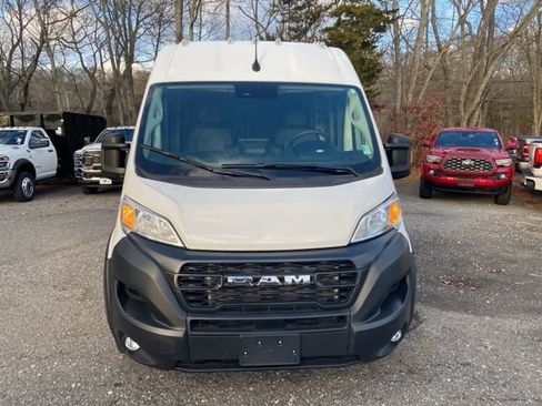 Used 2024 RAM ProMaster 2500 w/ Premium Convenience Group image 9