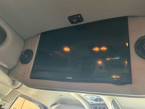 Used 2018 GMC Savana 2500 w/ Enhanced Convenience Package image 23