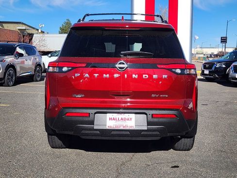 Used 2022 Nissan Pathfinder SV image 4