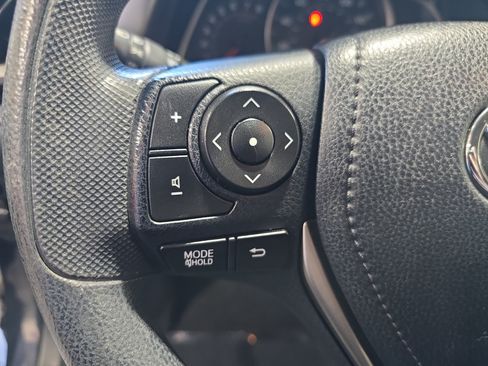 Used 2013 Toyota RAV4 XLE AWD/4WD image 18