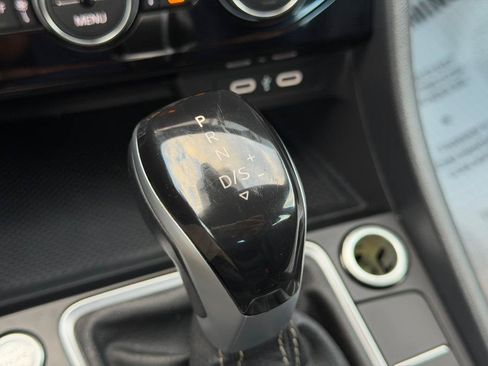 Used 2024 Volkswagen Jetta SE FWD image 24