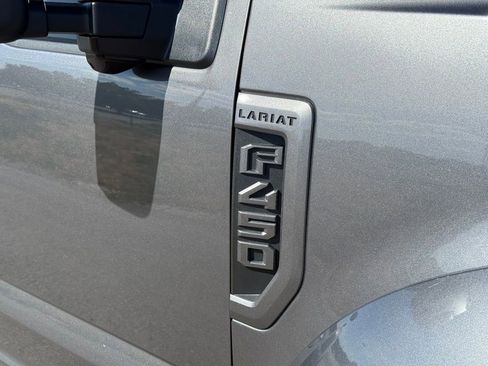 Used 2022 Ford F450 Lariat w/ Lariat Ultimate Package AWD/4WD image 16