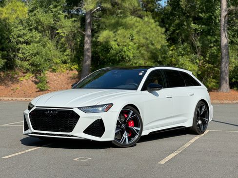Used 2022 Audi RS 6 w/ Executive Package AWD/4WD image 1