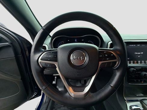 Used 2018 Jeep Grand Cherokee Laredo image 11