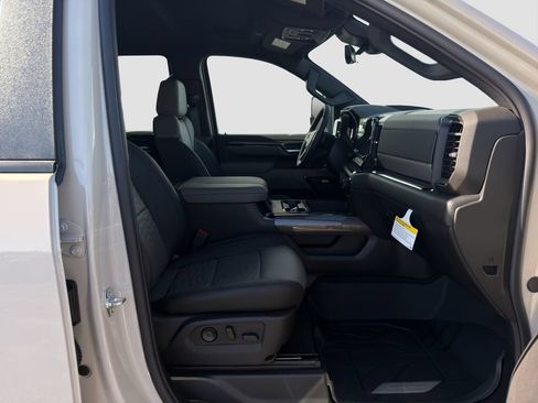 New 2026 Chevrolet Silverado 2500 ZR2 w/ LPO, Dark Essentials Package AWD/4WD image 30