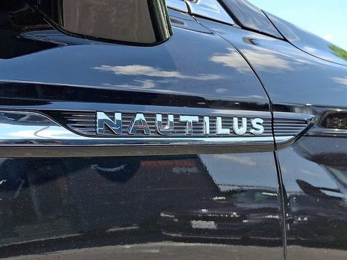 Used 2023 Lincoln Nautilus Reserve w/ Monochromatic Package AWD/4WD image 31