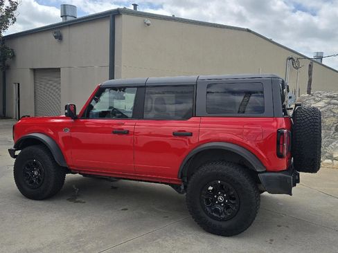 Used 2023 Ford Bronco Wildtrak AWD/4WD image 2
