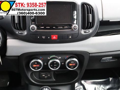 Used 2014 FIAT 500L Easy w/ Popular Equipment Group FWD image 18