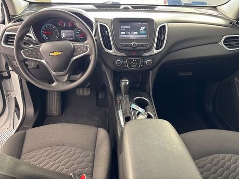 Used 2018 Chevrolet Equinox LT FWD image 10