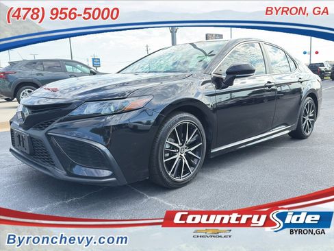 Used 2023 Toyota Camry SE FWD image 1