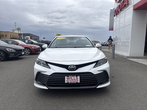 Used 2022 Toyota Camry LE w/ Cold Weather Package AWD/4WD image 5