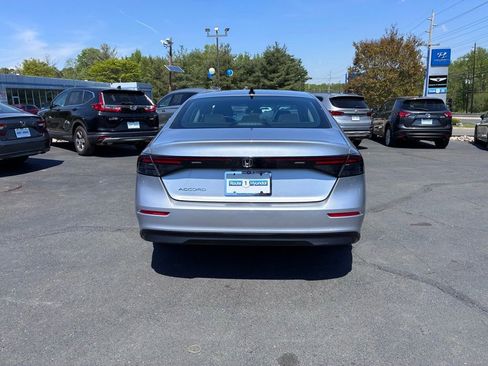 Used 2025 Honda Accord SE image 7
