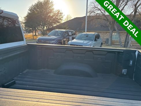 Used 2024 Chevrolet Silverado 2500 High Country w/ Technology Package image 11