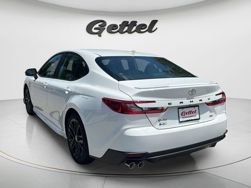 Used 2025 Toyota Camry SE w/ Convenience Package FWD image 7