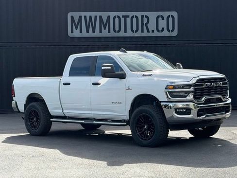 Used 2025 RAM 2500 Big Horn AWD/4WD image 1