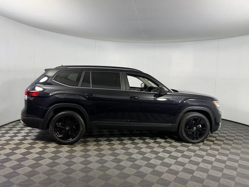 Used 2023 Volkswagen Atlas SE w/ Black Wheel Package FWD image 7