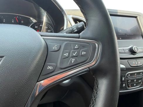 Used 2024 Chevrolet Equinox LT FWD image 17