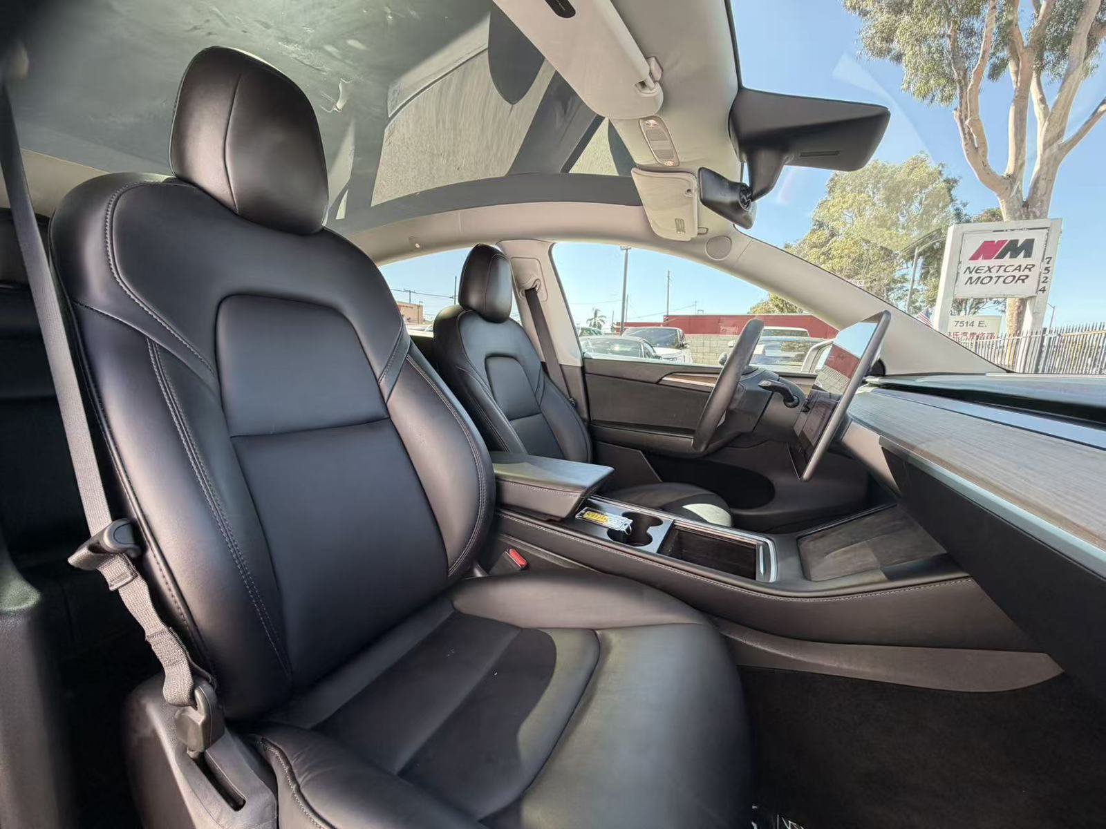 Used 2023 Tesla Model Y Long Range AWD/4WD image 9