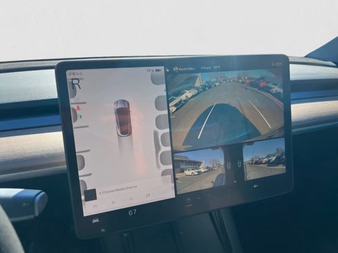 Used 2023 Tesla Model Y Long Range image 21