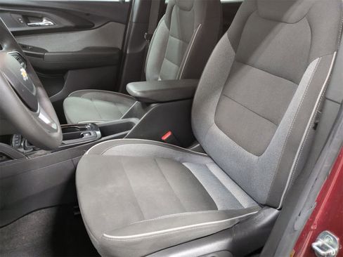Used 2023 Chevrolet TrailBlazer LT w/ Convenience Package image 17