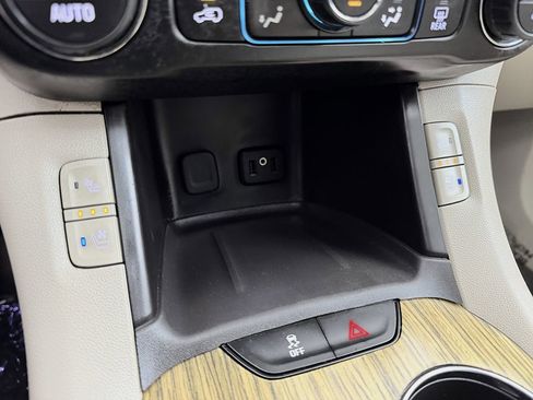 Used 2018 GMC Acadia Denali w/ Technology Package image 22