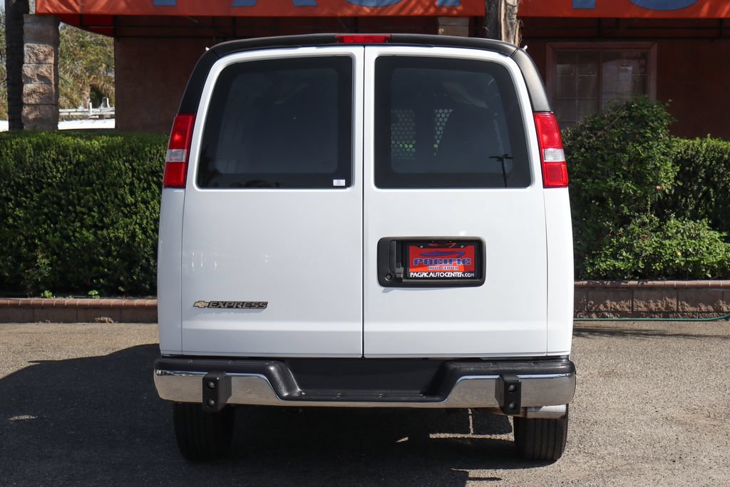 Used 2025 Chevrolet Express 2500 w/ Driver Convenience Package RWD image 7