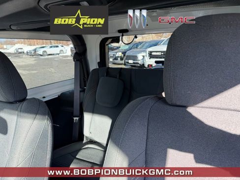 Used 2025 Jeep Wrangler Sport image 9