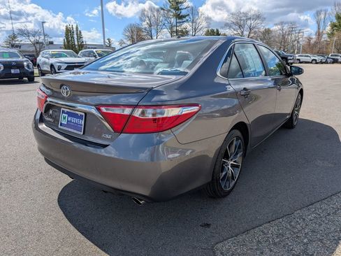 Used 2016 Toyota Camry XSE w/ Moonroof Package image 5