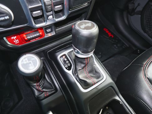 Used 2020 Jeep Wrangler Unlimited Rubicon w/ LED Lighting Group image 25