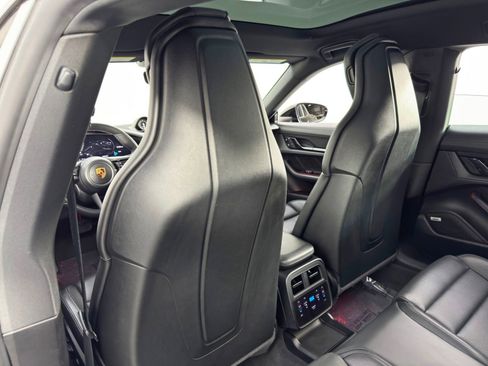 Used 2022 Porsche Taycan 4 Cross Turismo image 39