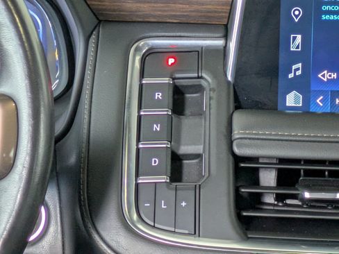 Used 2022 Chevrolet Tahoe High Country RWD image 21