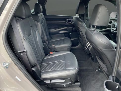 Certified 2024 Kia Sorento SX Prestige image 39
