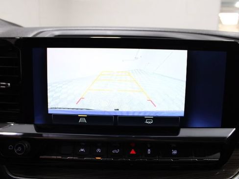 Used 2023 Chevrolet Silverado 1500 RST AWD/4WD image 4