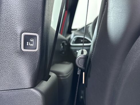 New 2026 Chrysler Pacifica Select image 29