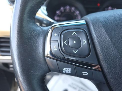 Used 2013 Toyota Avalon XLE image 15