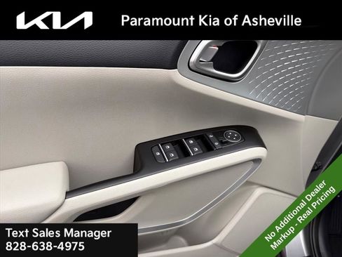 New 2025 Kia Soul LX image 22