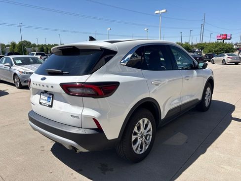 Used 2023 Ford Escape Active AWD/4WD image 5
