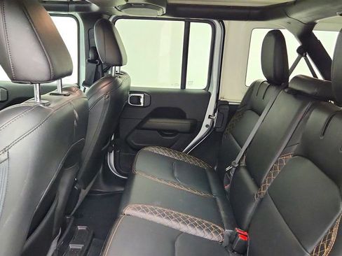 Used 2023 Jeep Wrangler Unlimited Sahara AWD/4WD image 21