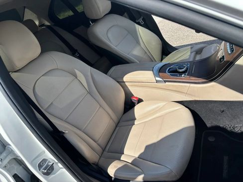 Used 2019 Mercedes-Benz C 300 4MATIC Sedan image 25
