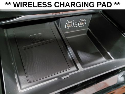 Certified 2021 Chrysler Pacifica Pinnacle AWD/4WD image 17