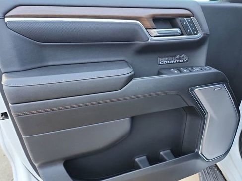 Certified 2024 Chevrolet Silverado 1500 High Country w/ Technology Package image 24