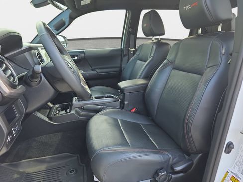 Used 2019 Toyota Tacoma TRD Pro AWD/4WD image 15