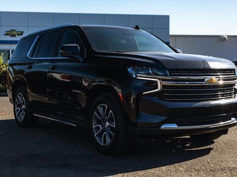 Used 2023 Chevrolet Tahoe LT w/ Luxury Package image 32