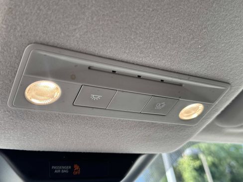 Used 2025 Nissan Kicks SV FWD image 30